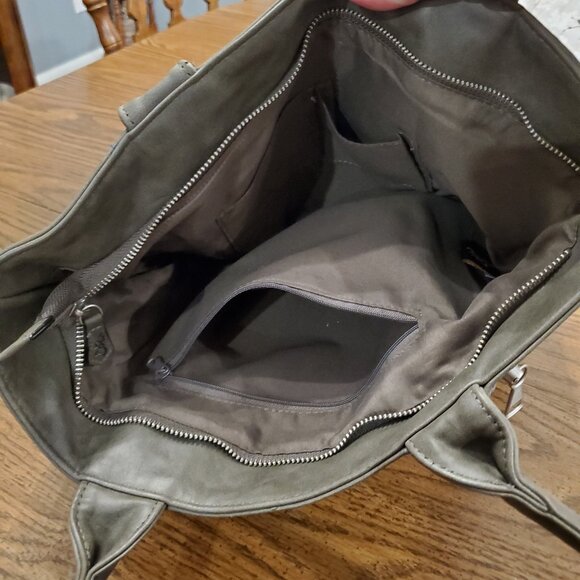 Browning Alexandria Concealed Carry Handbag - Charcoal- with keys! - Picture 7 of 10